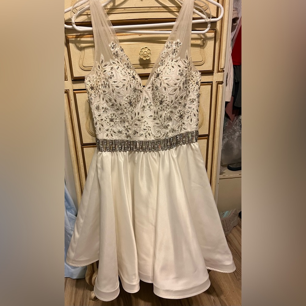 Gorgeous white Jovani prom dress
